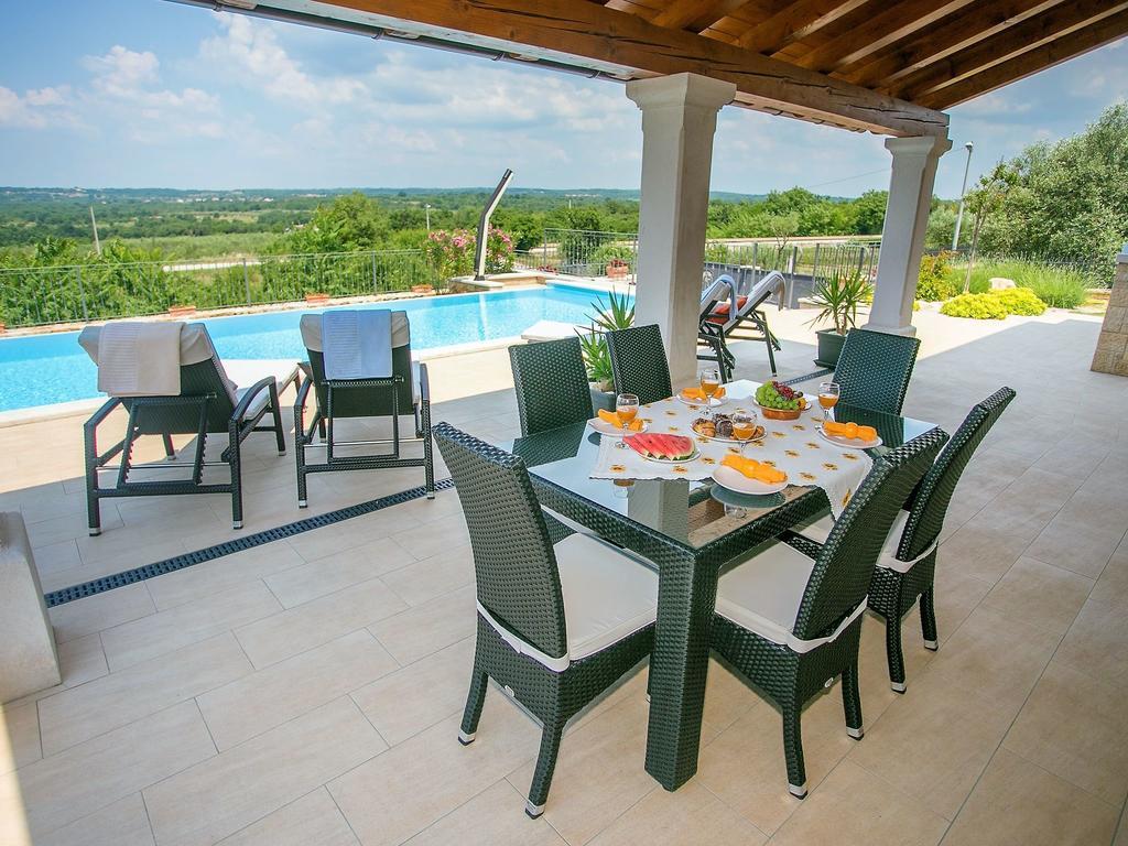 Selina Luxurious Villa With Swimming Pool In Sveti Lovrec المظهر الخارجي الصورة